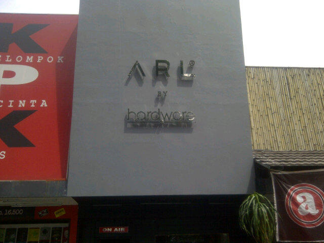 ARL Footwear, Bisnis baru Ariel Noah