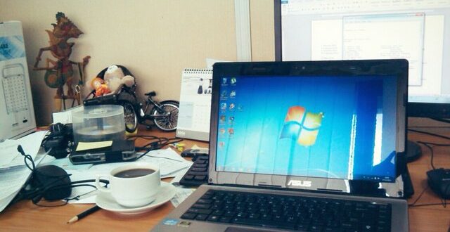 4 Kebiasaan di Kantor yang Tidak Menyehatkan