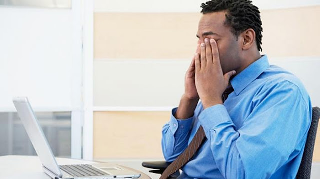 4 Kebiasaan di Kantor yang Tidak Menyehatkan