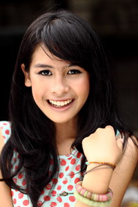 pilih-maudy-ayunda-atau-melody-jkt48-masuk-gan