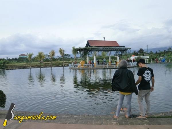 &#91;CoC Regional: Lokasi Wisata&#93; Taman Balai Kemambang Karangkobar Dekat Paduka FM