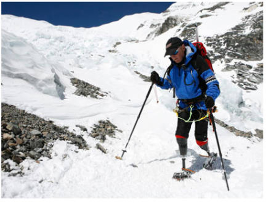 Nepal Larang Pendakian Solo ke Gunung Everest