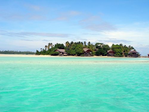 Objek Wisata Tanah Bumbu Mappanretasi (Pesta Laut Pantai Pagatan Setiap Bulan April)