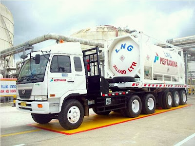 Kendaraan Pengangkut LNG Pertama di Indonesia