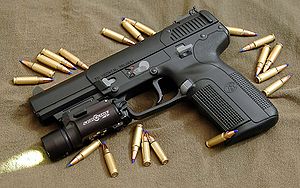 10 Pistol Terbaik Yang Pernah Diproduksi