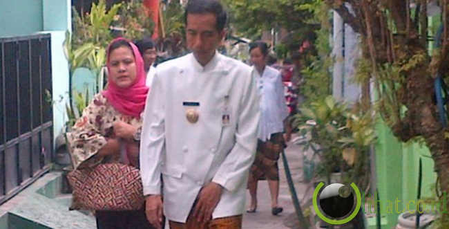 &#91;PIC&#93; Alhamdulillah ... Kini Isteri Jokowi, Iriani, Sudah Pakai Jilbab. Cantik Lhoo..