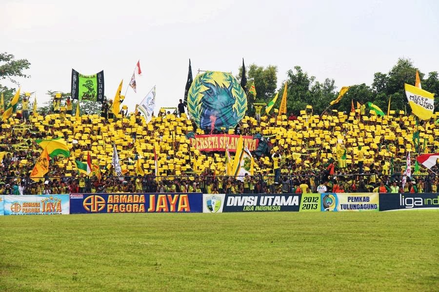 10 Stadion &quot;Angker&quot; Di Indonesia