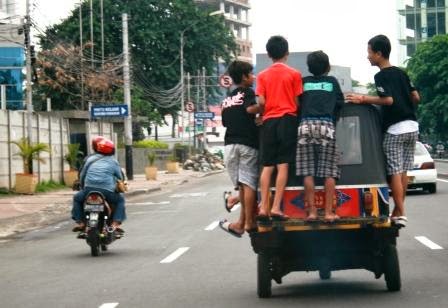 Inilah KeNekatan Warga Cina VS Indonesia 