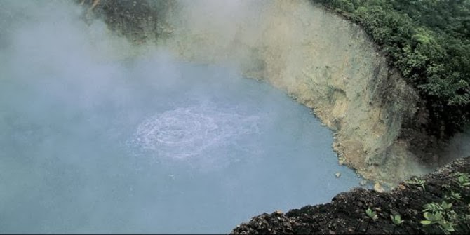 Bertandang ke 5 Danau Unik di Dunia