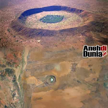 Kawah Raksasa Akibat Tabrakan Meteor
