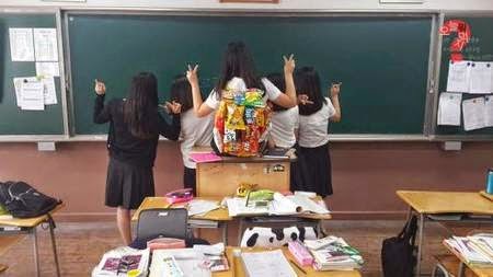 Tas Sekolah dari Snack