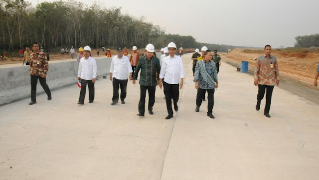 Hebatnya Karya Nyata seorang Jokowi 'Jalan Tol Trans Sumatera'