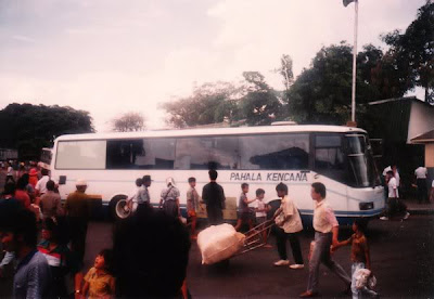 Foto Bus Jadul di Indonesia