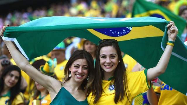 Fans Cantik Kesebelasan Brasil - Hot Fans of Brazil