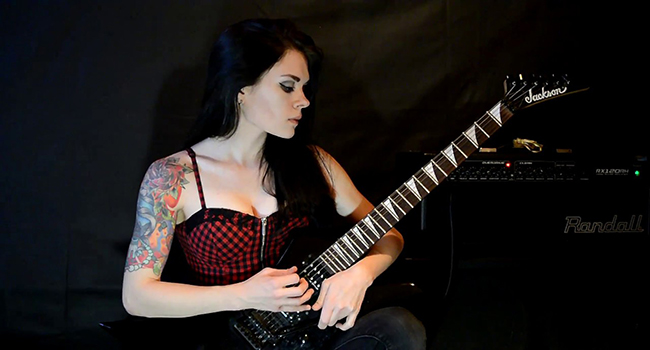 5 Gitaris Cewek Paling Cihuyyy, Sadis Dan Seksih