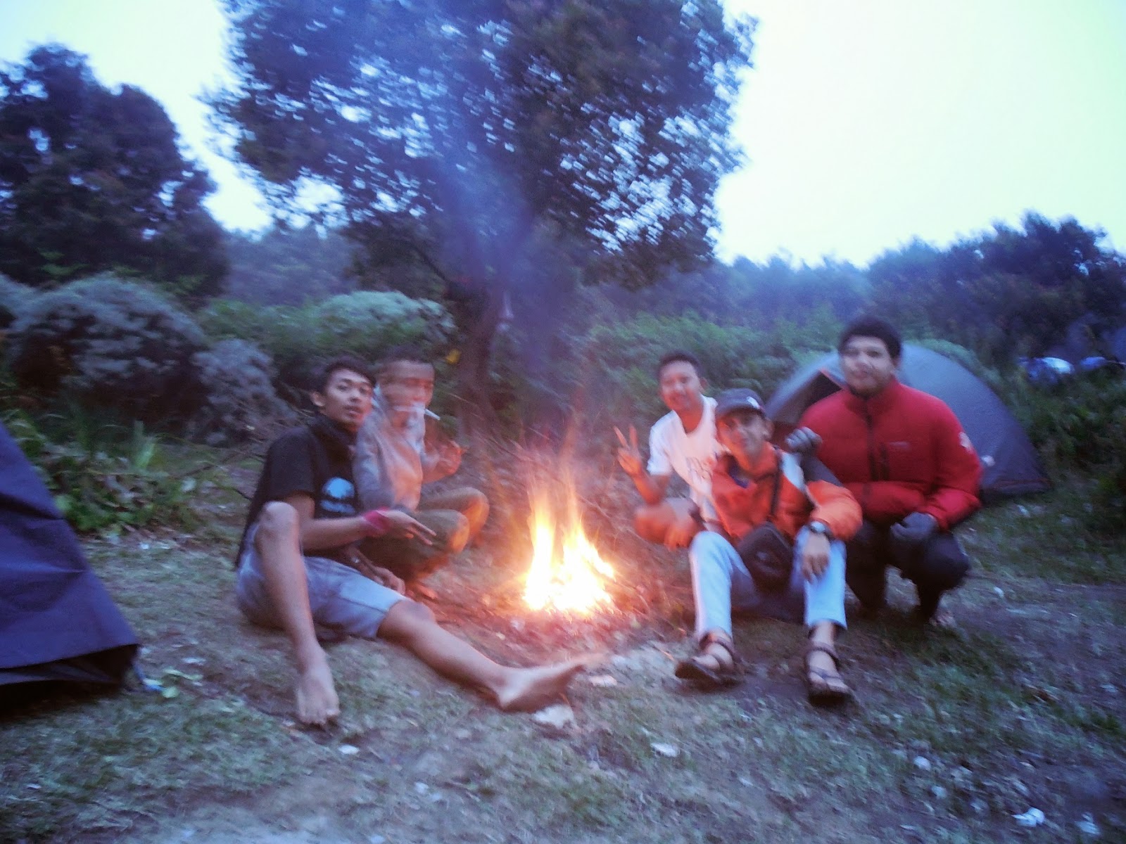 PAPANDAYAN VIA CISURUPAN - TURUN VIA CIBATARUA PANGALENGAN