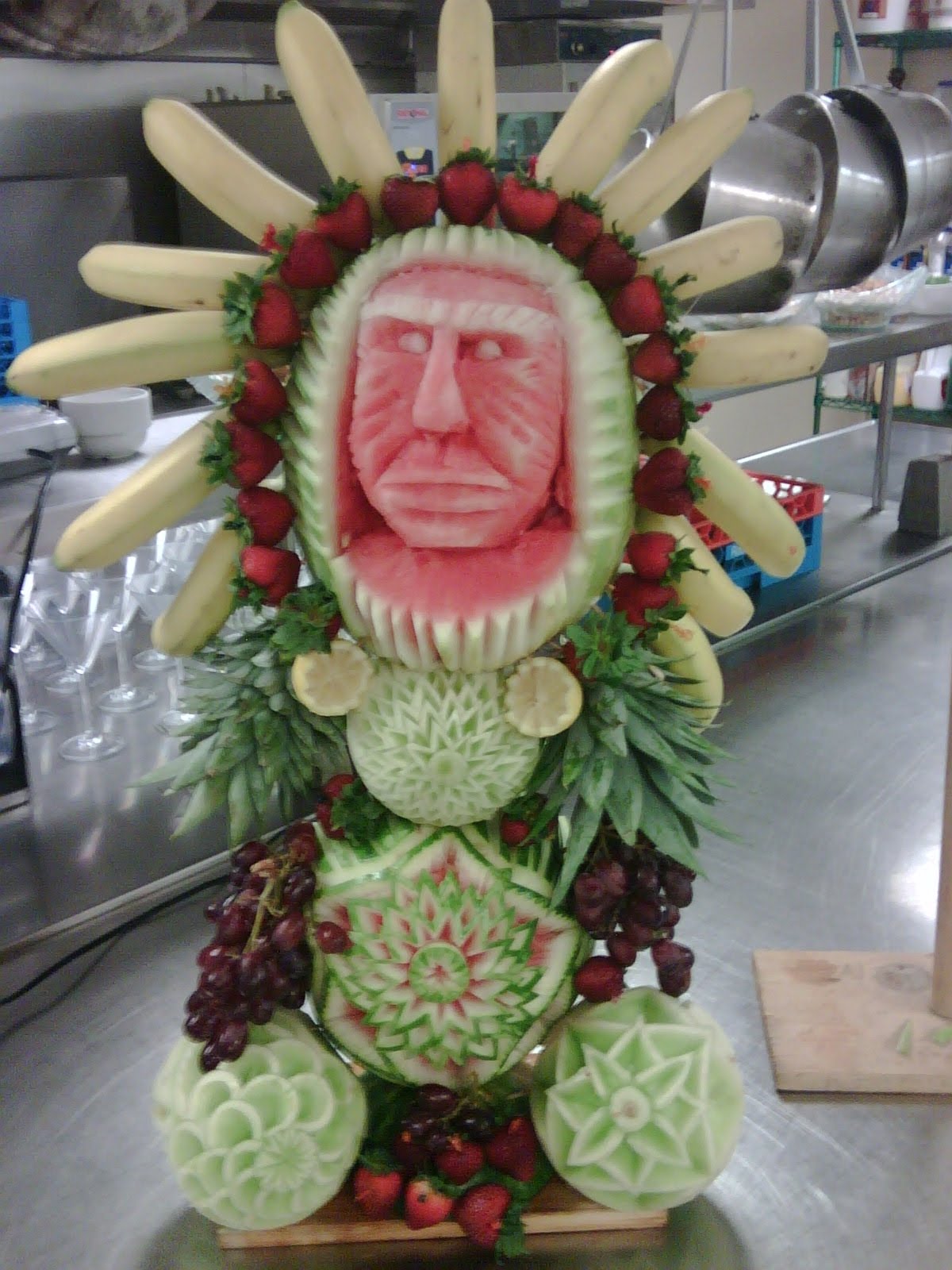 Fruit Carving, Seni Mengukir Buah yang Menakjubkan