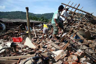 Di Indonesia: Peristiwa Bencana Besar Memilukan