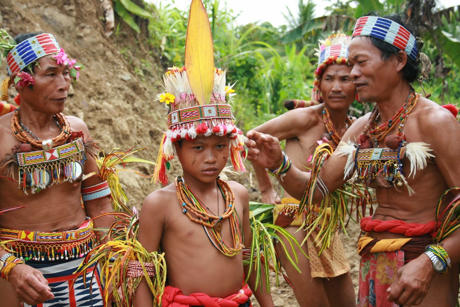 7 Suku Indonesia Yang Hampir Punah Kaskus