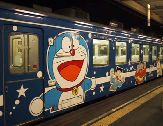 Kereta Api Bergambar Anime di Jepang 