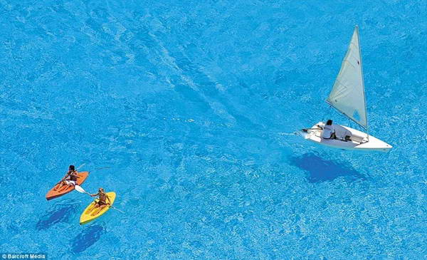 Kolam Renang Paling Besar Di Dunia