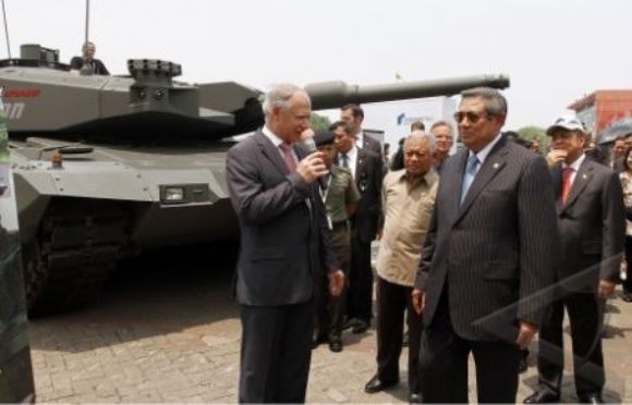 Tank Leopard: Jokowi VS Prabowo