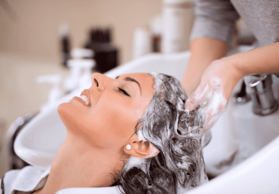 5 Tips Perbaiki Rambut Rusak Akibat Diwarnai