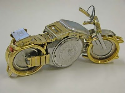 &#91;PIC&#93; &quot;KREATIF GAN&quot; 24 Miniatur Motor Keren Dibuat dari Jam Tangan