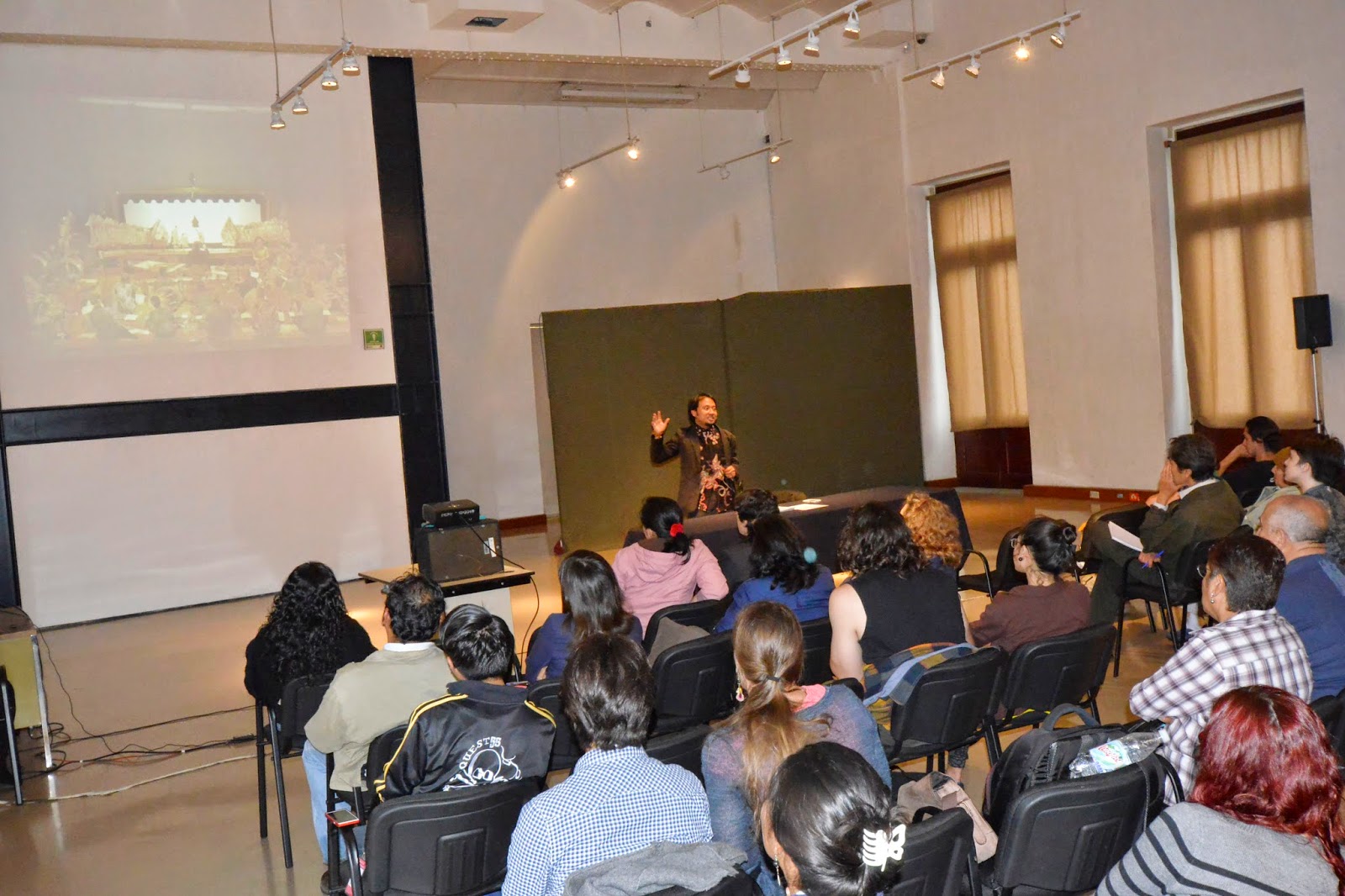 wayang kulit 100% made in MEXICO ??