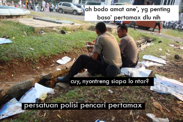 Tingkah Lucu Kelakuan Polisi Indonesia &#91;NGAKAK&#93;