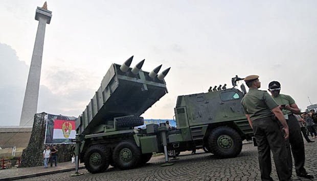 Pak jokowi : Jakarta akan bangun ruang kekuatan militer 2014