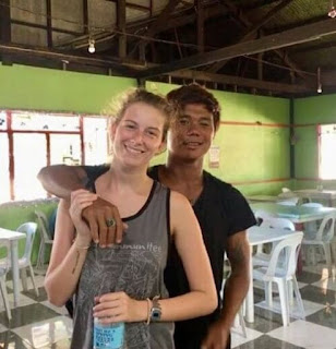 7 Foto Ini Buktikan Kalau Cinta Tak Memandang Fisik, Nomor 1 So Sweet Banget!