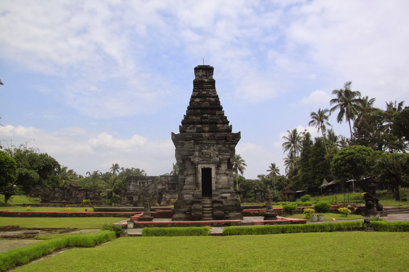 Destinasi Wisata yang Wajib Lo Kunjungi saat berada di Blitar !