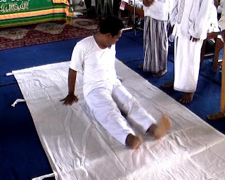 (Foto + Video) Seorang Ustad Kembali Dakwah di Dalam Kubur