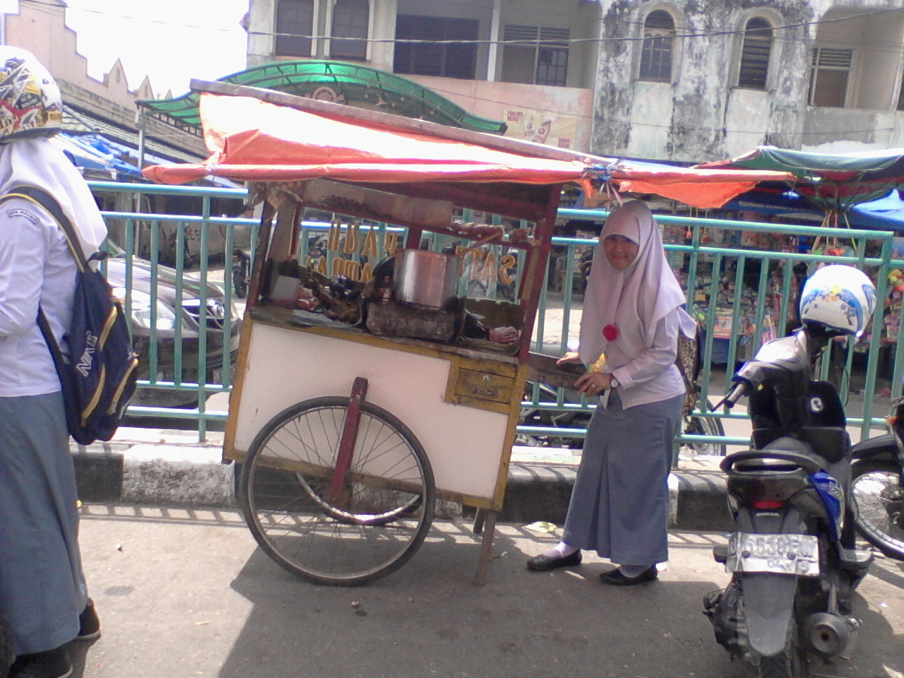 Berbagai macam gerobak dan ciri khasnya