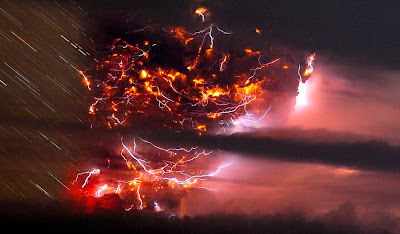 Volcanic Lightning, fenomena petir di atas letusan gunung berapi :cool