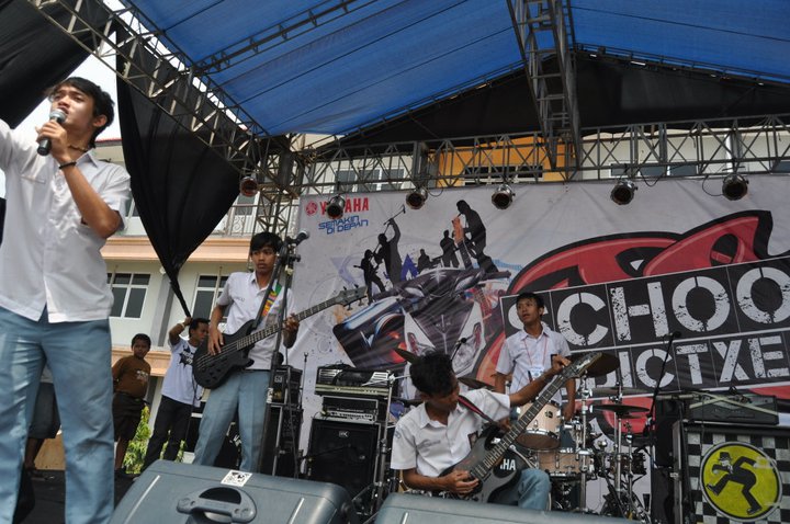 3 Keuntungan Bagi Anak Sekolahan yang Jago Bermusik
