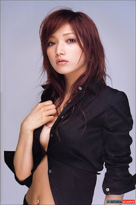 Maki Goto Hot J-pop singer cantik banget gan,ente pasti naksir :)