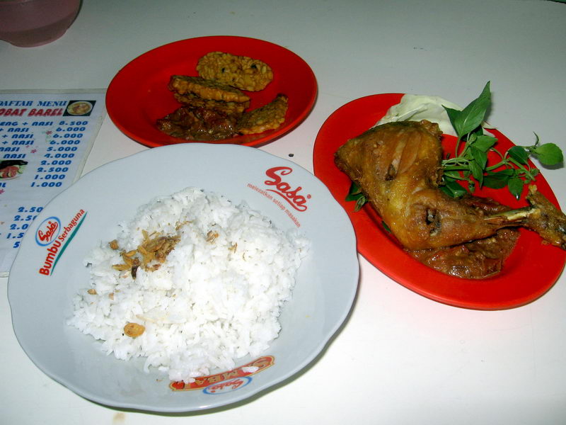 &#91;Wisata Kuliner&#93; Jajanan Kota Karawang Gan