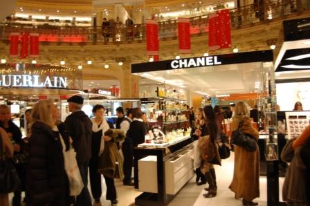 &#9658;&#9658; Amazing..Mengintip &quot;Galleries Lafayette&quot; Department Store Termewah Di Dunia! &#9668;&#9668;