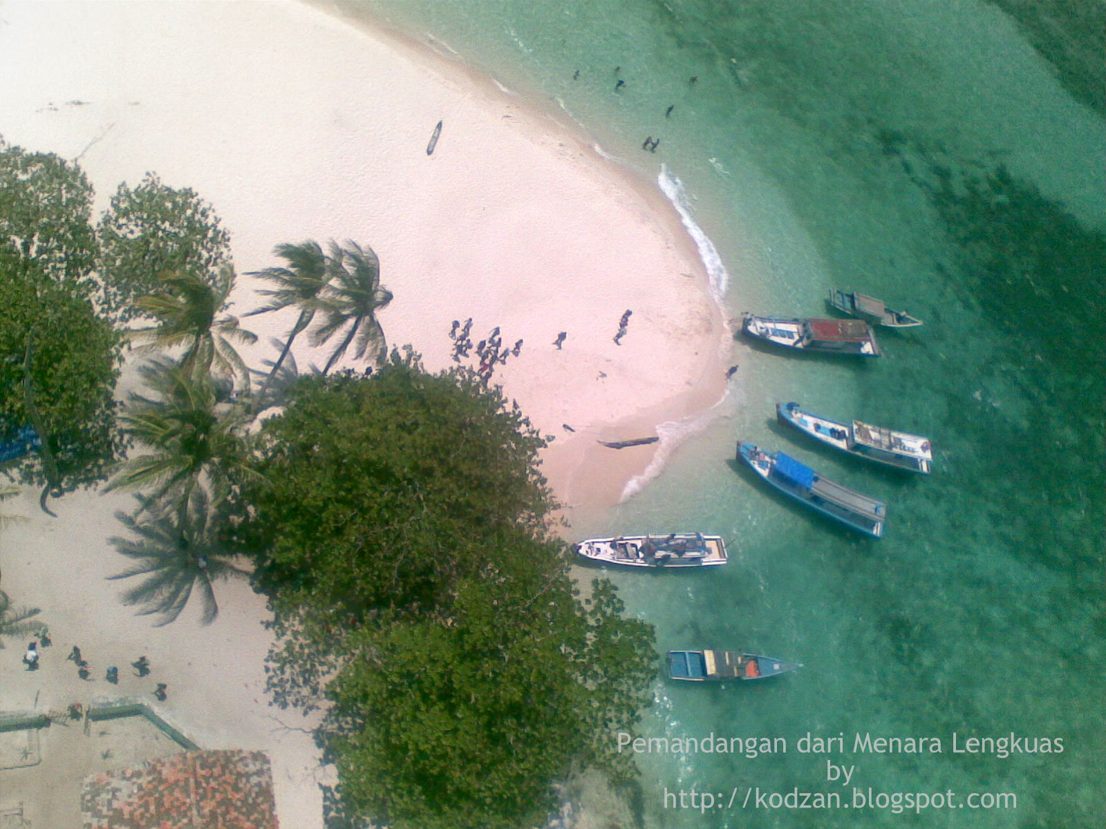 Pulau Lengkuas,keindahan alam indonesia yang tersembunyi (+with pict)