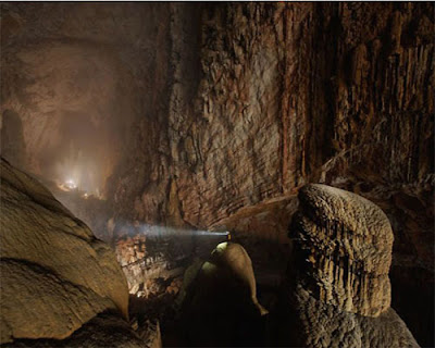 Berpetualang di Gua Tak Berujung Han Sung Dung