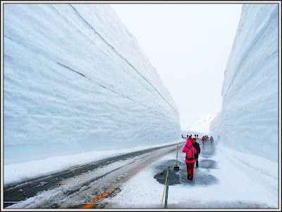 ada gunung salju yang di belah di jepang (pict)