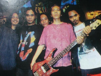 Yang belum tau Sejarahnya band legendaris indonesia masukk!!