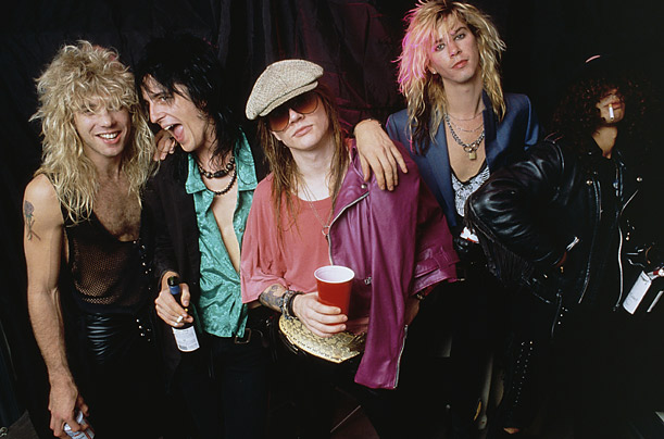 Sejarah Terbentuknya Guns N Roses,Apa pendapat agan ....