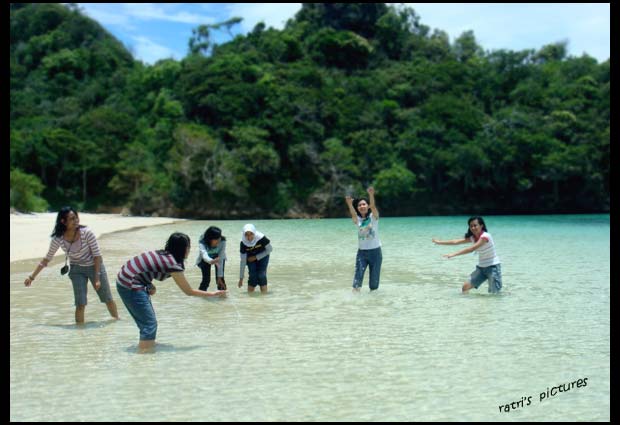 Keindahan Pantai-pantai di Ujung Timur Pulau Jawa