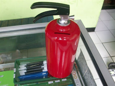 wow-benda-benda-untuk-tempat-menabung-selain-bank-yang-unik-dan-aneh