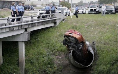 Kecelakaan Mobil Teraneh