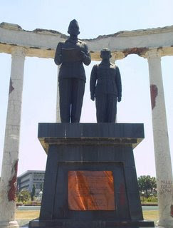 Sisi Lain Monumen Tugu Pahlawan Surabaya