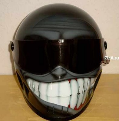 Pernah lihat helm terkecil di dunia??